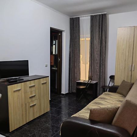 Casa Alexandru Hotel Două Mai Buitenkant foto