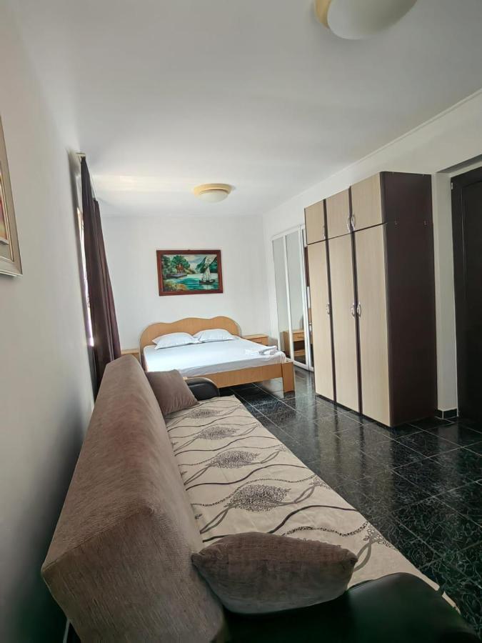 Casa Alexandru Hotel Două Mai Buitenkant foto
