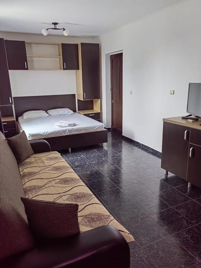Casa Alexandru Hotel Două Mai Buitenkant foto