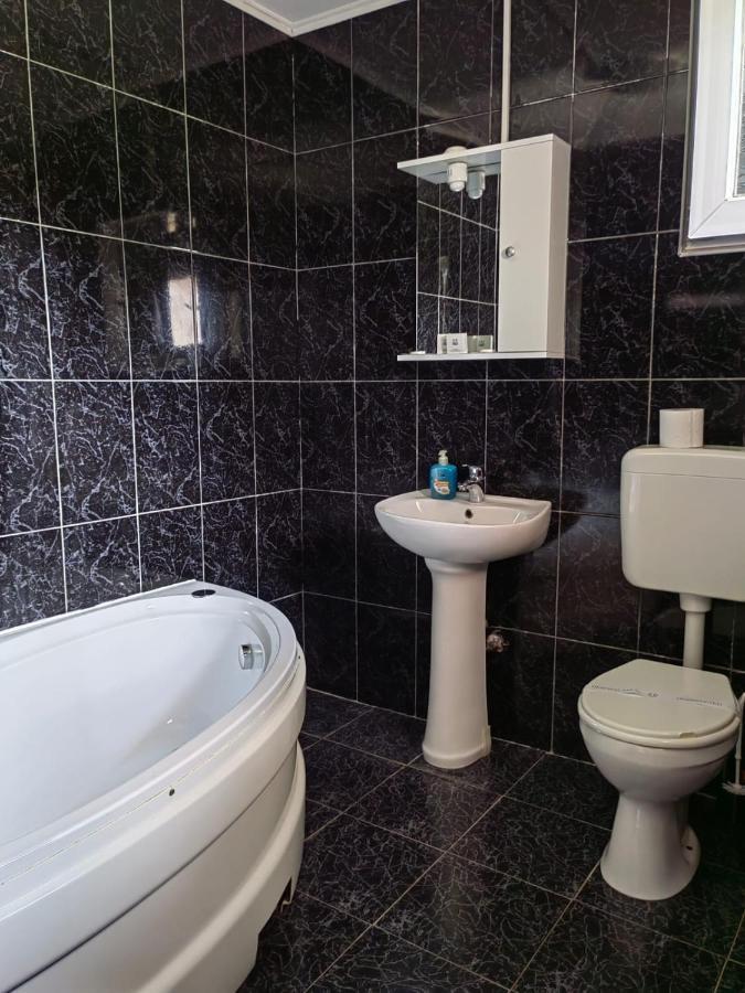 Casa Alexandru Hotel Două Mai Buitenkant foto